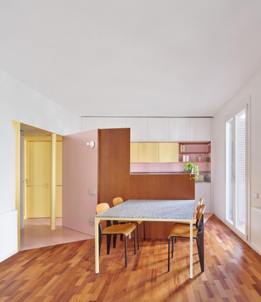 Квартира в цветах зефира, пастилы и сливочного крема в Барселоне