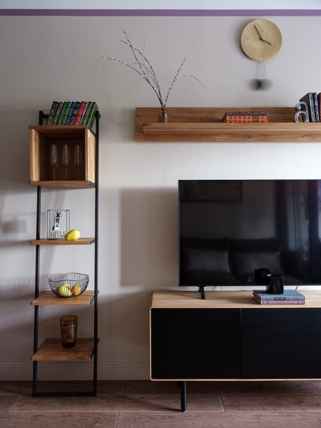 Такого вы еще не видели! Узкая студия 31 кв. м в здании склада типографии «Красная звезда»