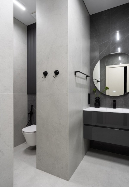 
                                Трешка на пятерых: удобная перепланировка и комфортный интерьер квартиры 74 кв. м                            