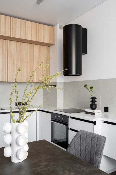 
                                Трешка на пятерых: удобная перепланировка и комфортный интерьер квартиры 74 кв. м                            