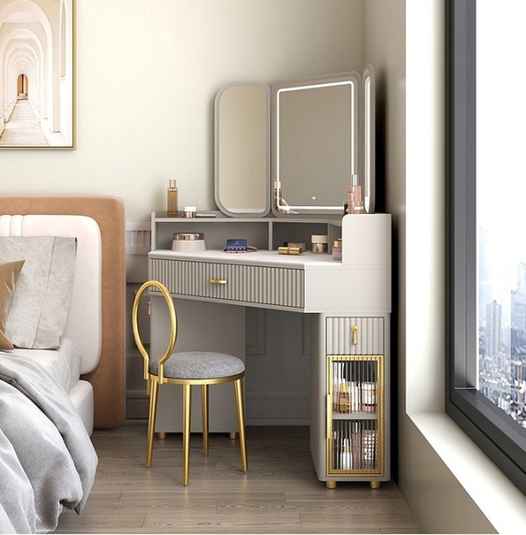 
                                Туалетный столик с зеркалом: какой выбрать и где поставить (80 фото)                            