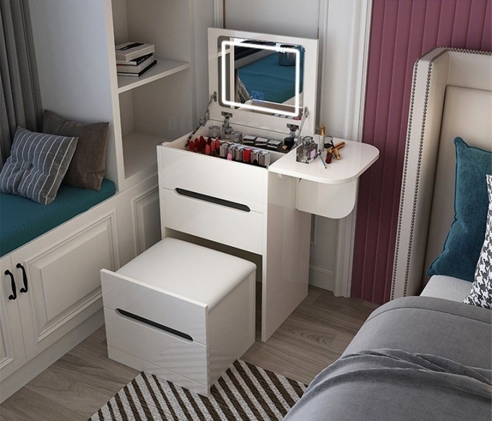 
                                Туалетный столик с зеркалом: какой выбрать и где поставить (80 фото)                            