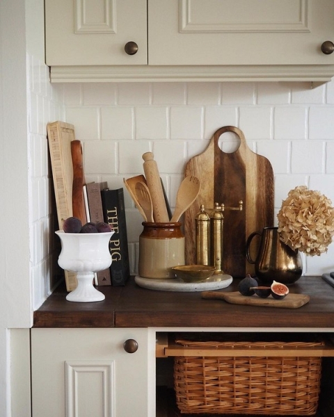 
                                Чем заменить рейлинг на кухне? 10 идей, которые не приходили вам в голову                            