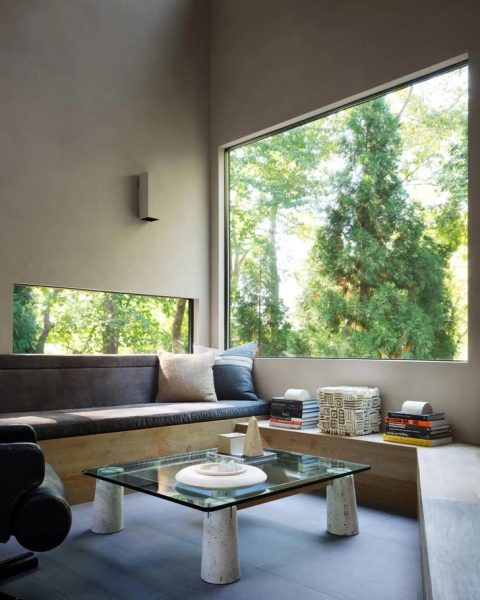 Черный дом, вдохновленный бондианой, в Хэмптонс