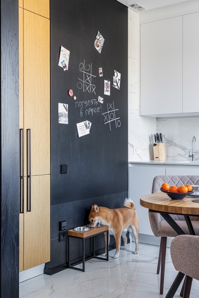 Это восторг! Обычная двушка 54 кв. м, из которой выжали максимум. Большая ванная и яркий интерьер