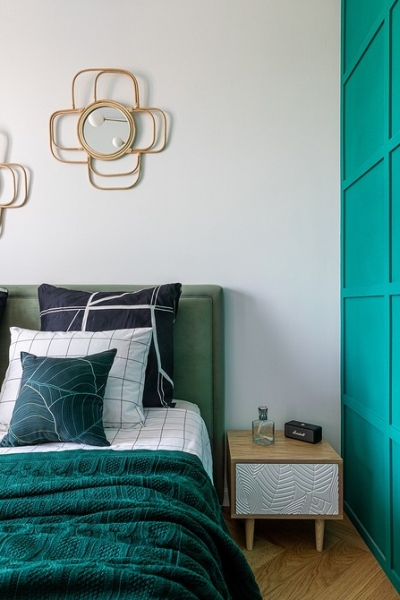 Это восторг! Обычная двушка 54 кв. м, из которой выжали максимум. Большая ванная и яркий интерьер