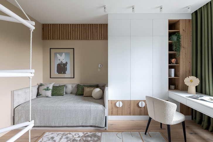 Функциональная квартира 96 м² для пары с двумя детьми и котом