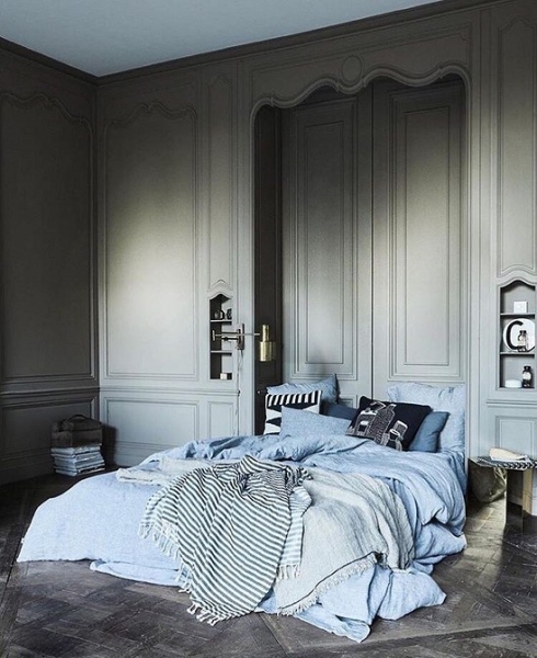 Голубая спальня: идеи оформления, подходящие стили и 110 фото