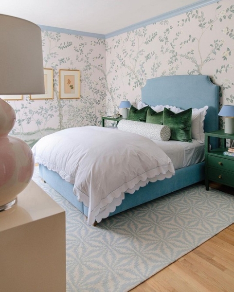 Голубая спальня: идеи оформления, подходящие стили и 110 фото