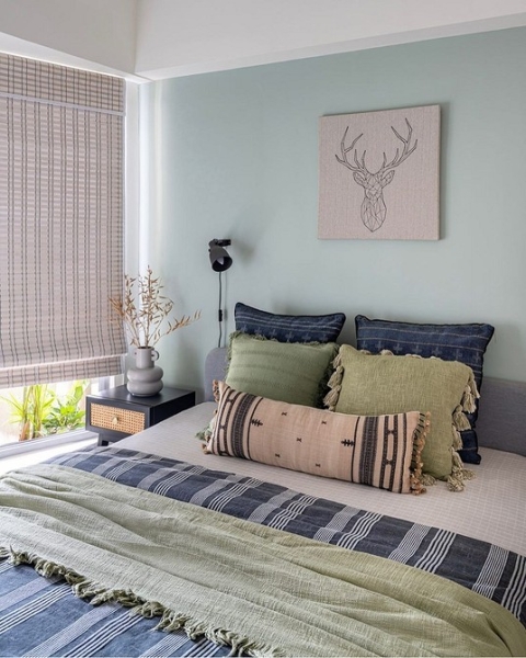 Голубая спальня: идеи оформления, подходящие стили и 110 фото