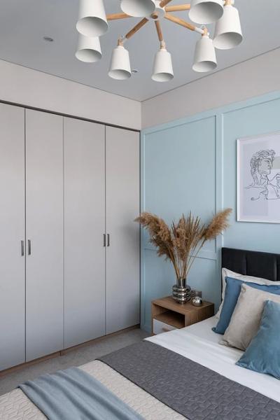 Голубая спальня: идеи оформления, подходящие стили и 110 фото