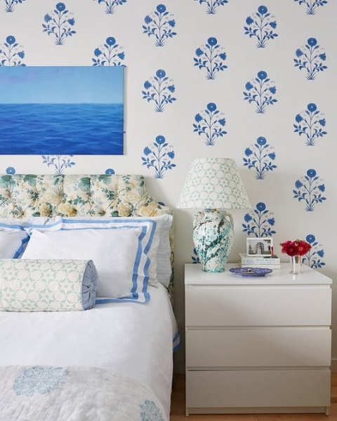 Голубая спальня: идеи оформления, подходящие стили и 110 фото