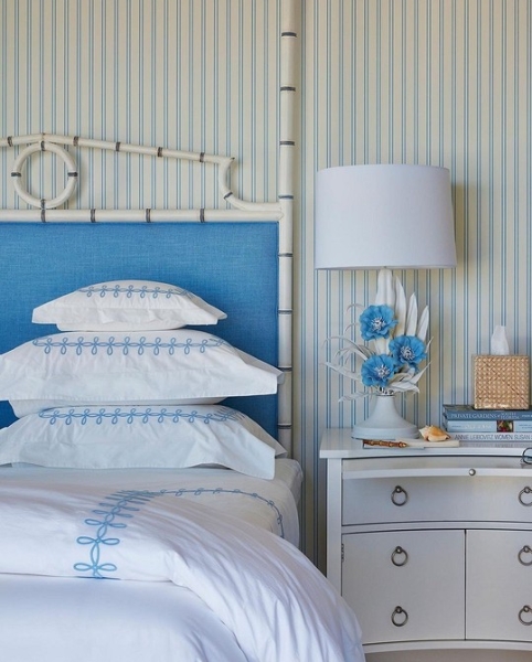 Голубая спальня: идеи оформления, подходящие стили и 110 фото
