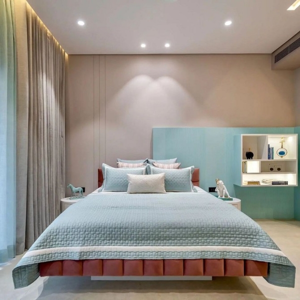 Голубая спальня: идеи оформления, подходящие стили и 110 фото