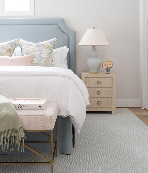 Голубая спальня: идеи оформления, подходящие стили и 110 фото