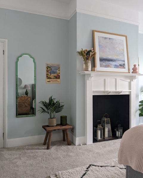 Голубая спальня: идеи оформления, подходящие стили и 110 фото