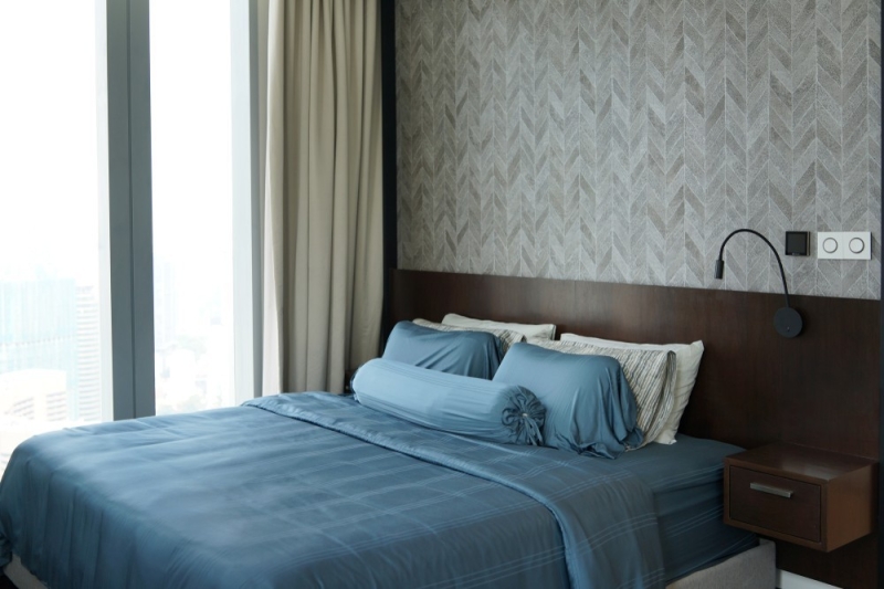 Голубая спальня: идеи оформления, подходящие стили и 110 фото