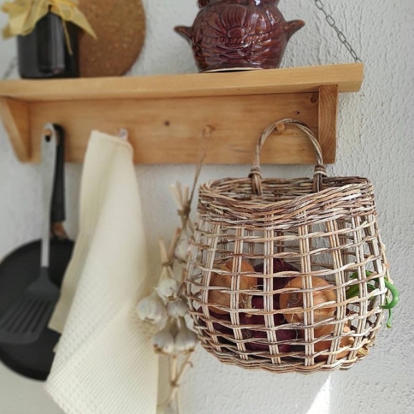 Хранение лука зимой в квартире и доме: 14 способов, с которыми ни одна луковица не пропадет (и 47 наглядных фото)