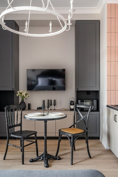 История и современность: квартира 27 кв. м в Санкт-Петербурге, где уместили все