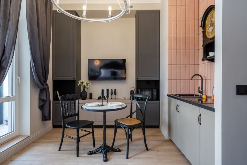 История и современность: квартира 27 кв. м в Санкт-Петербурге, где уместили все