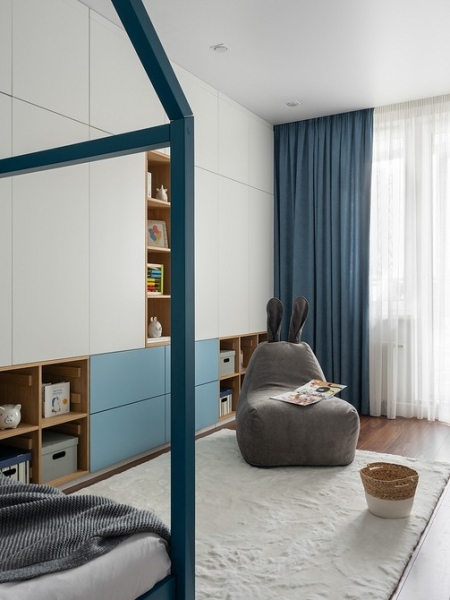 Яркие цвета и классная перепланировка: квартира 76 кв. м для семьи