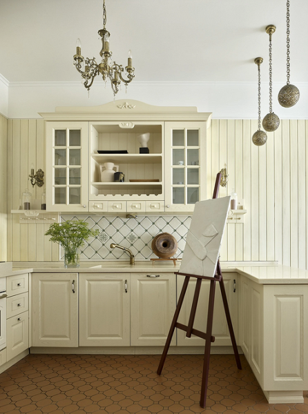 Как дизайнеры организуют хранение у себя на кухне? 6 примеров