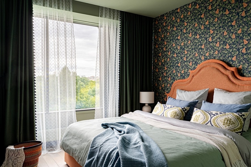 
                                Как из двушки 67 кв. м сделали трешку с дополнительной спальней и оформили яркий интерьер: квартира с обложки                            