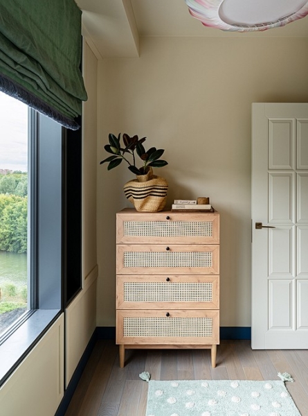 
                                Как из двушки 67 кв. м сделали трешку с дополнительной спальней и оформили яркий интерьер: квартира с обложки                            