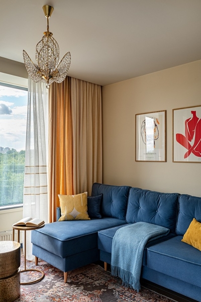 
                                Как из двушки 67 кв. м сделали трешку с дополнительной спальней и оформили яркий интерьер: квартира с обложки                            