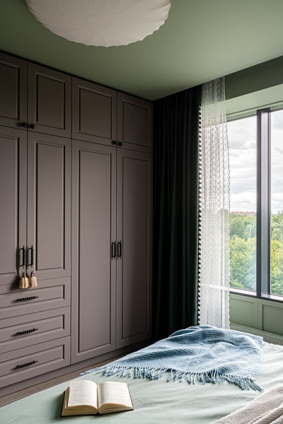 
                                Как из двушки 67 кв. м сделали трешку с дополнительной спальней и оформили яркий интерьер: квартира с обложки                            