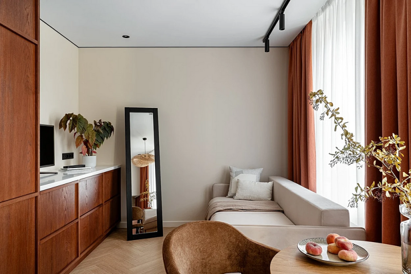 Как обустроить гостиную в крошечной квартире: 7 примеров от профи