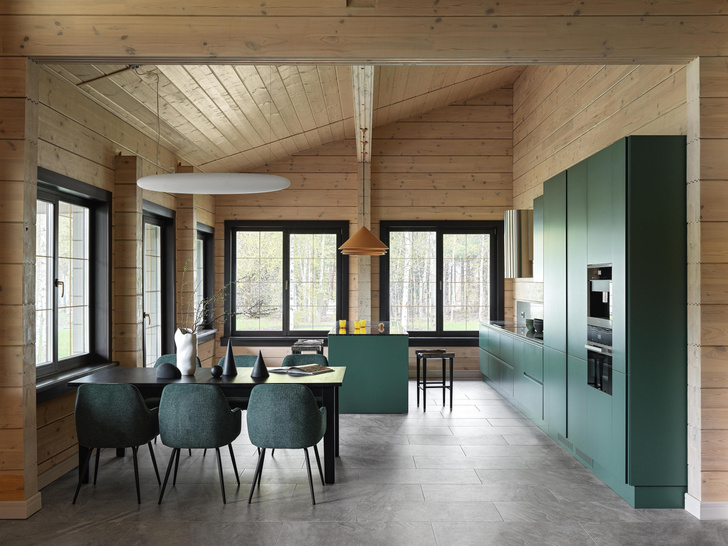 Красочный дом 200 м² под Воронежем