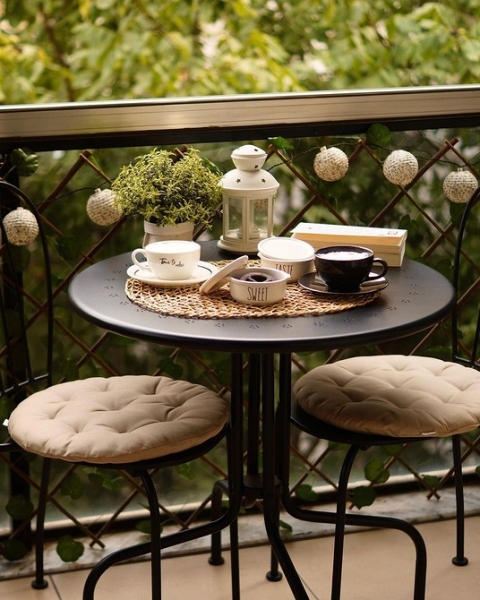 Маленький балкон: идеи оформления и самые красивые примеры (97 фото)