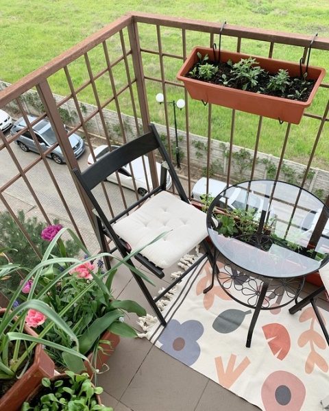 Маленький балкон: идеи оформления и самые красивые примеры (97 фото)