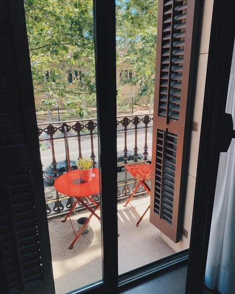 Маленький балкон: идеи оформления и самые красивые примеры (97 фото)