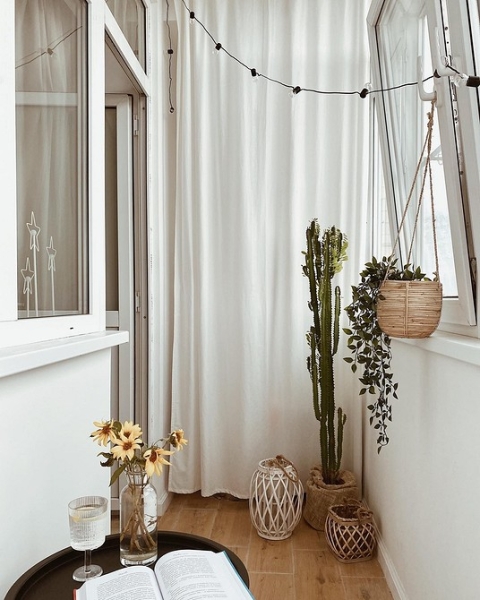 Маленький балкон: идеи оформления и самые красивые примеры (97 фото)