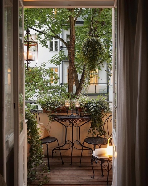 Маленький балкон: идеи оформления и самые красивые примеры (97 фото)