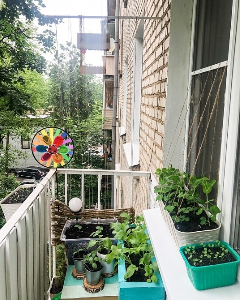 Маленький балкон: идеи оформления и самые красивые примеры (97 фото)