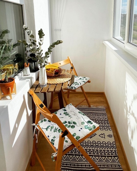 Маленький балкон: идеи оформления и самые красивые примеры (97 фото)