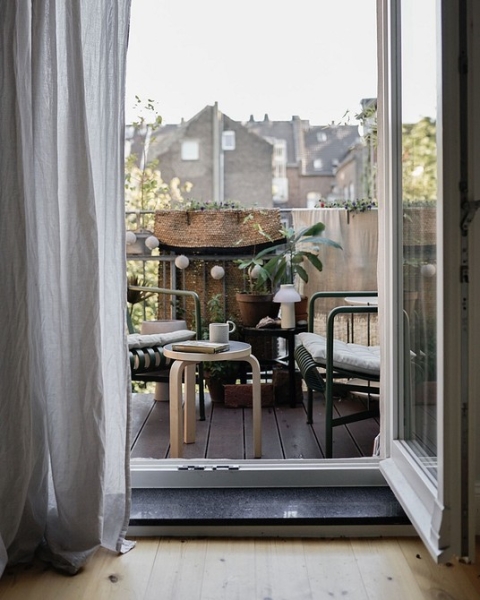 Маленький балкон: идеи оформления и самые красивые примеры (97 фото)