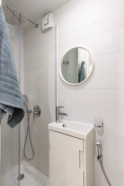 Плитка в маленькую ванную: советы по выбору, варианты дизайна и 107 фото