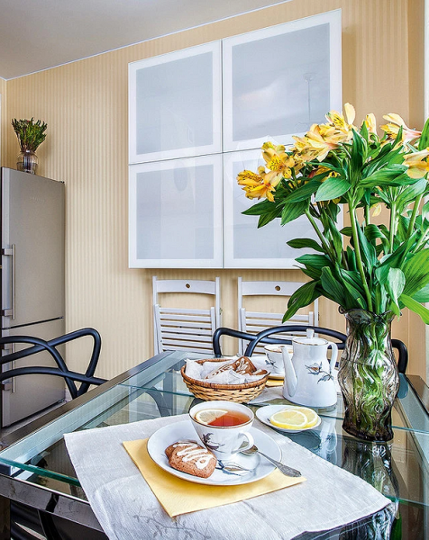 Принимайте гостей на кухне: 8 идеальных решений для маленькой площади