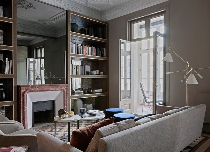 Современная квартира в доме по проекту Антонио Гауди