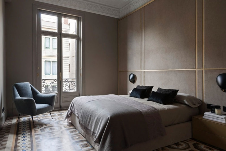 Современная квартира в доме по проекту Антонио Гауди