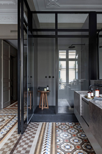 Современная квартира в доме по проекту Антонио Гауди