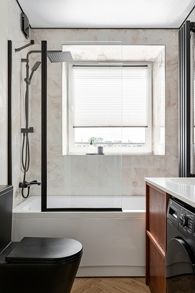 Такой студии вы еще не видели! Ванная с окном, много дерева и света! Уместили все 25 кв. м