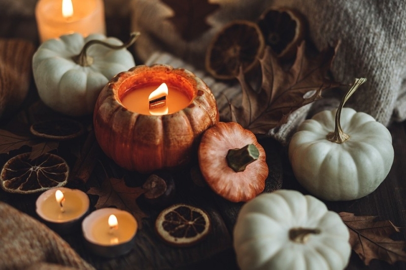 Тепло и уютно! 7 идеальных осенних ароматов для дома