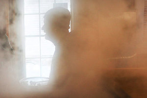 В Европе многодетная мать-одиночка осталась без дома из-за плесени