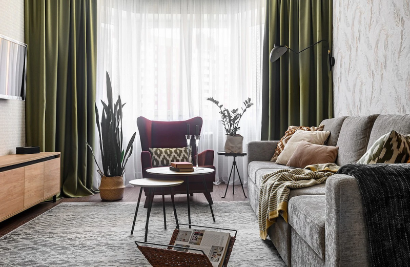 Зеленые шторы в интерьере: советы по выбору и идеи для разных комнат (67 фото)