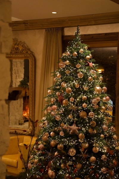 Как красиво украсить новогоднюю елку. Варианты и идеи